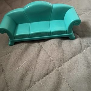 Vintage Lot Of Assorted Dollhouse Furniture~Couch~Chair~Bathtub